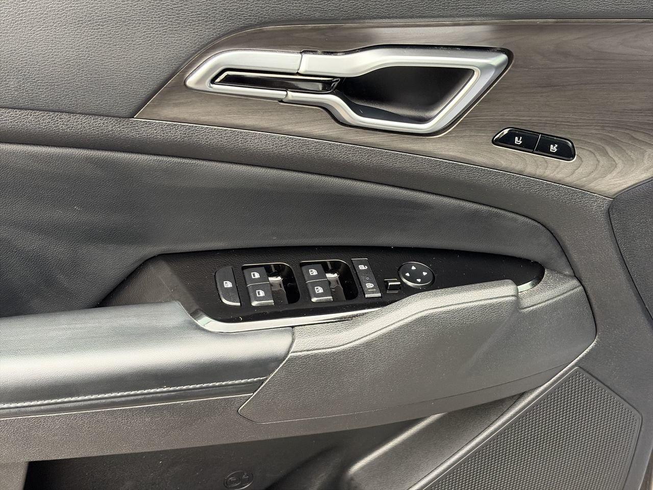 2023 Kia Sportage X-Line Limited Harmon Kardon Spkrs   360Cam   Lthr Photo