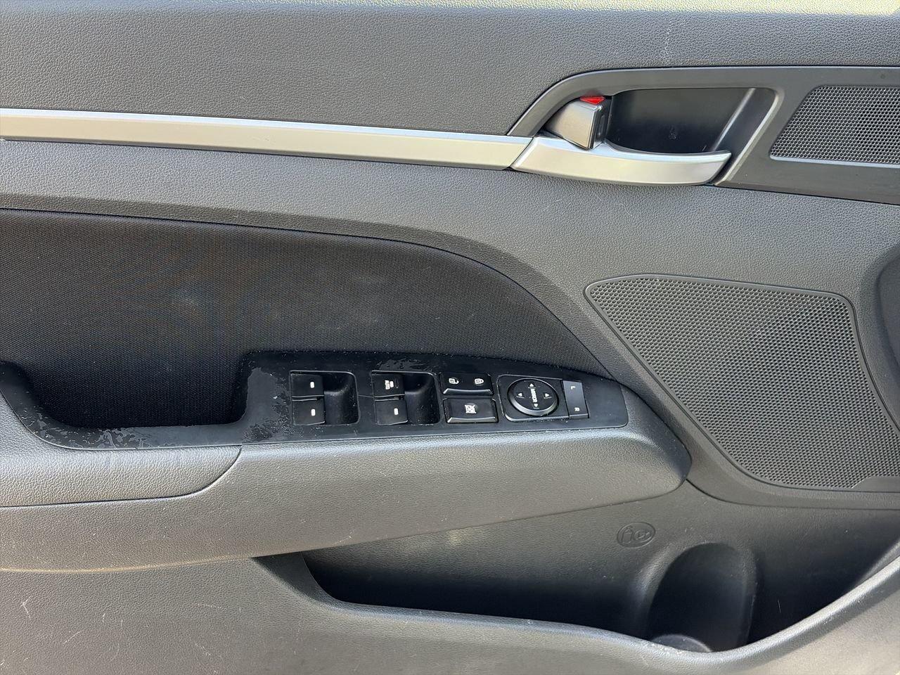 2020 Hyundai Elantra Preferred Htd Seats   Cruise Control   Rear Camera Photo