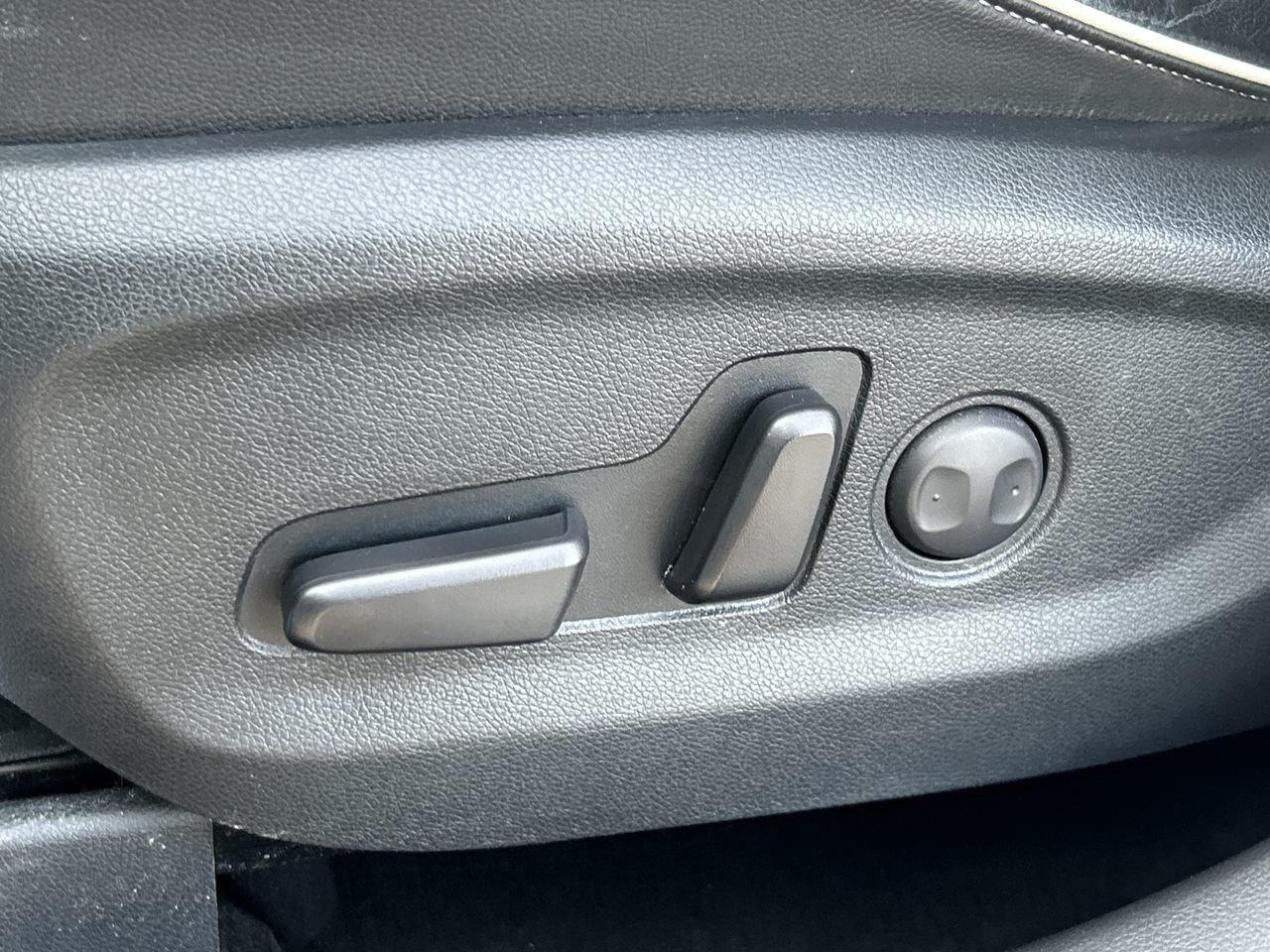 2022 Kia Sportage SX 2 Tire Sets   Harman Kardon Spkrs   Lthr Seats Photo