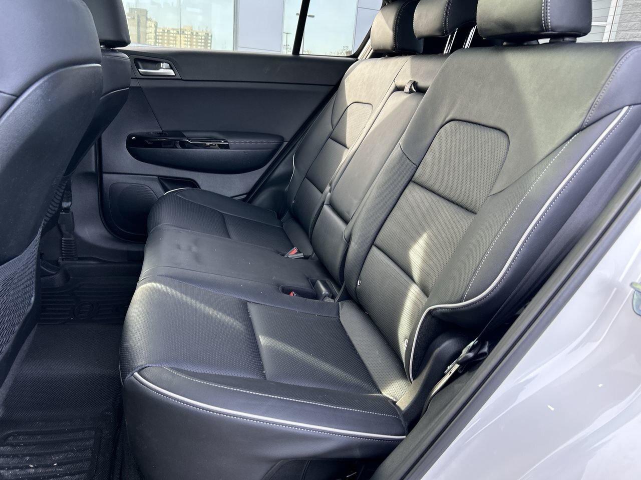 2022 Kia Sportage SX 2 Tire Sets   Harman Kardon Spkrs   Lthr Seats Photo