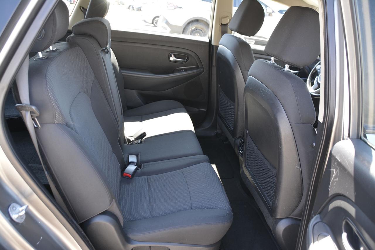 2015 Kia Rondo 4DR WGN AUTO LX Photo