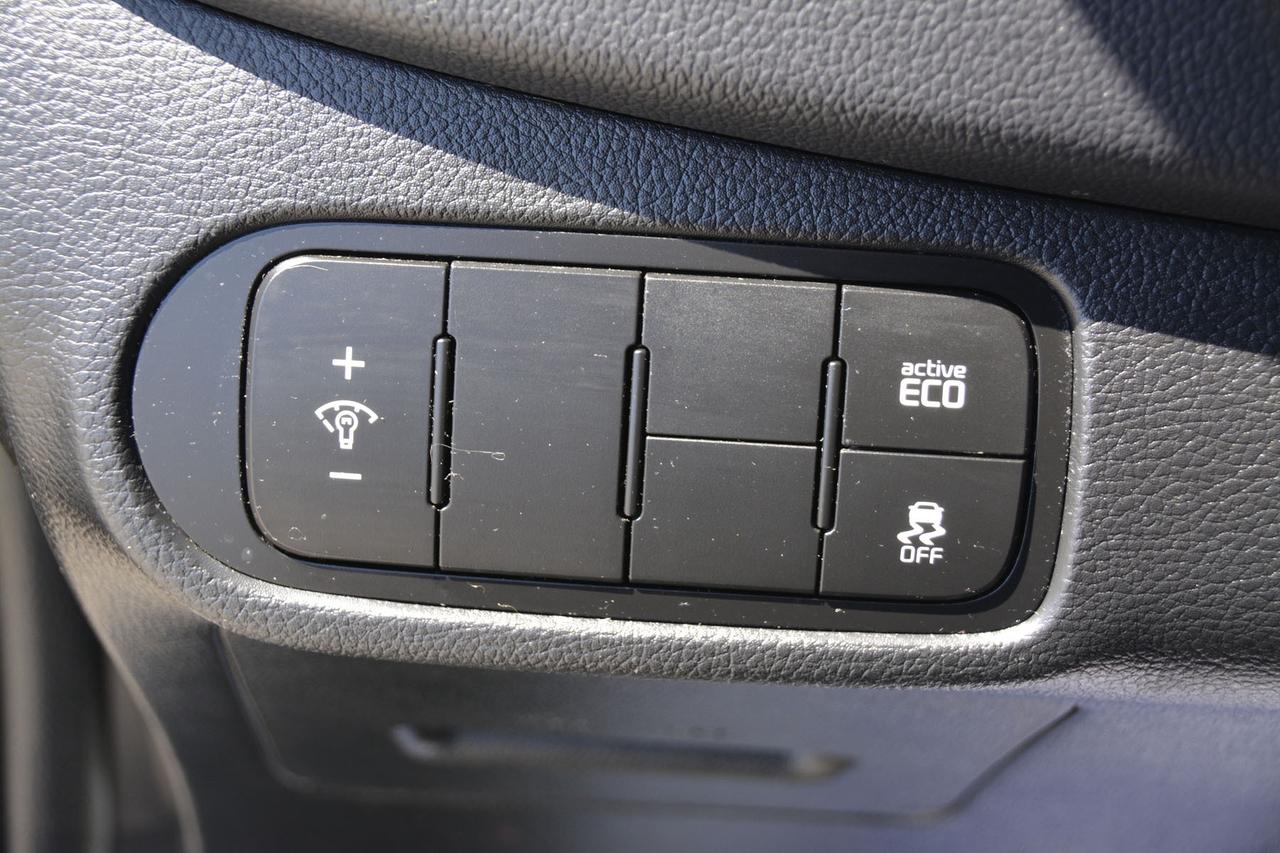 2015 Kia Rondo 4DR WGN AUTO LX Photo