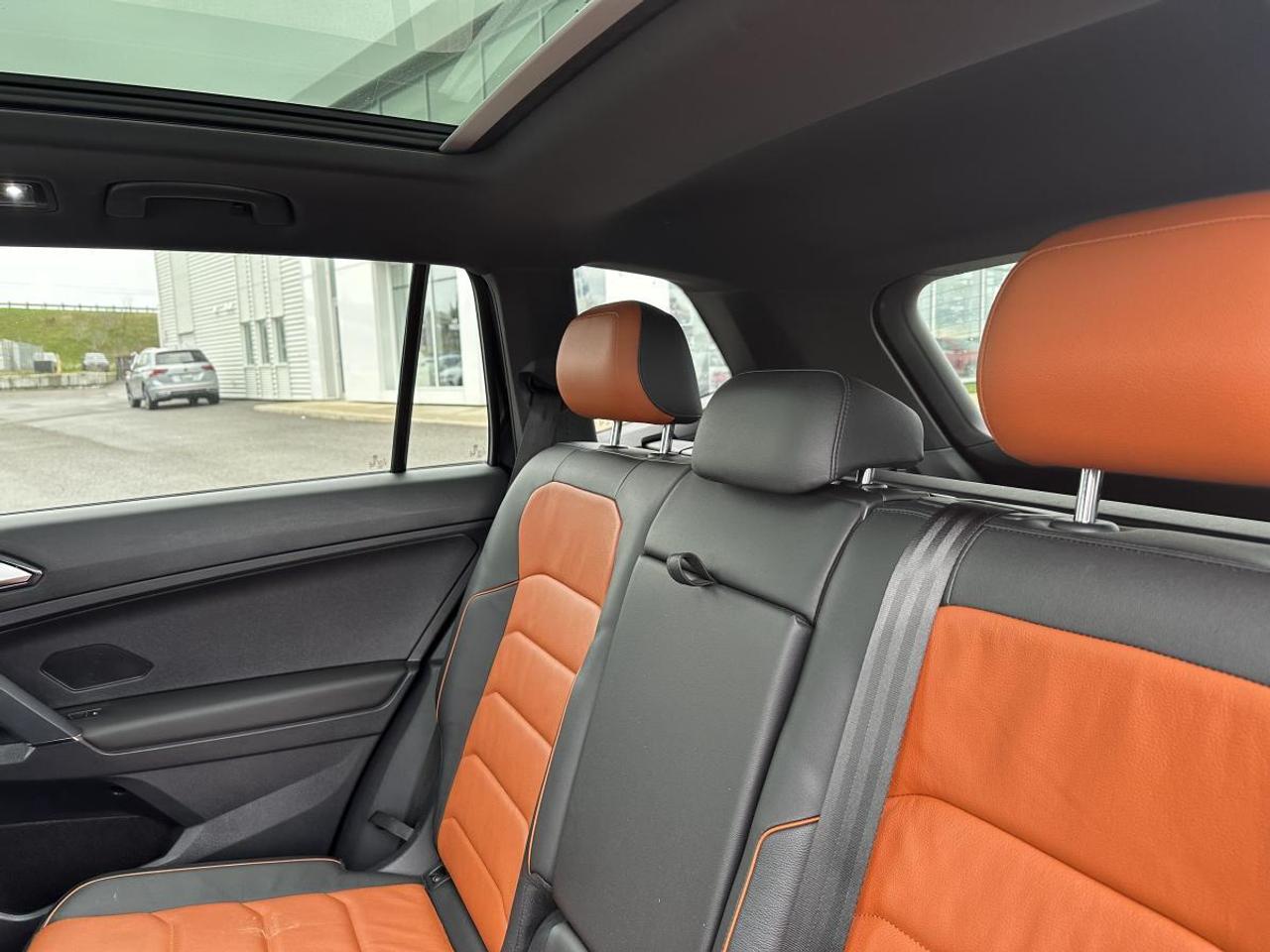 2018 Volkswagen Tiguan Highline 4MOTION AWD - 1 OWNER Photo
