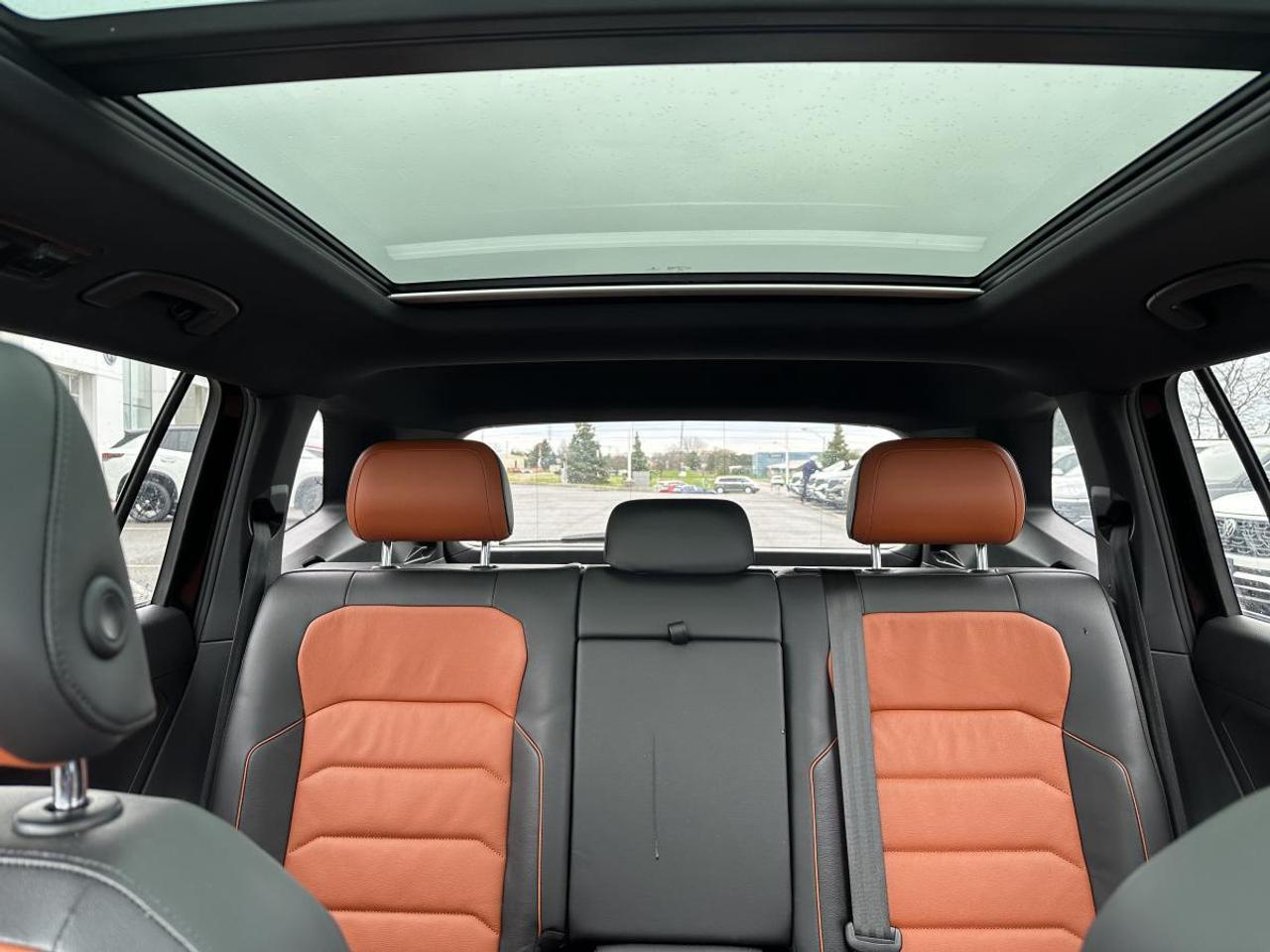 2018 Volkswagen Tiguan Highline 4MOTION AWD - 1 OWNER Photo