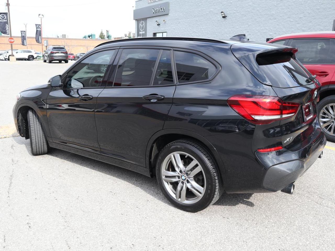 2021 BMW X1 M SPORT/ PANOROOF/ LEATHER/ NAVI/ BACKUP CAMERA Photo
