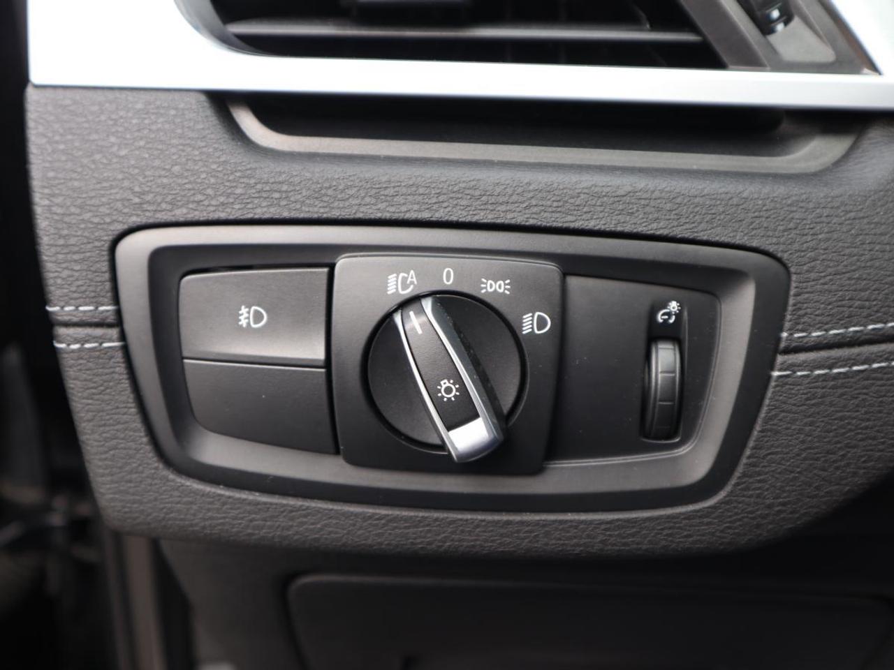 2021 BMW X1 M SPORT/ PANOROOF/ LEATHER/ NAVI/ BACKUP CAMERA Photo