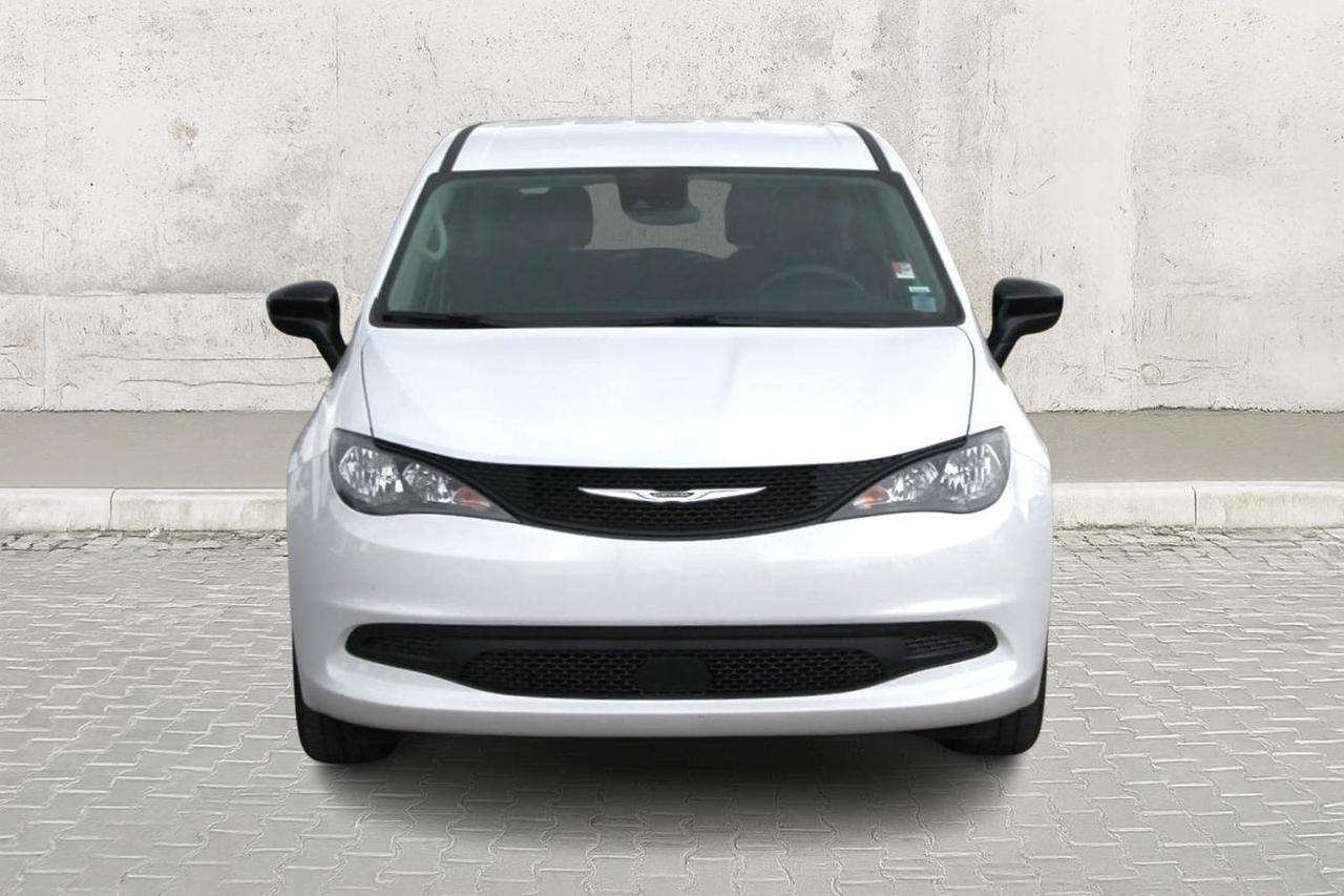 2024 Chrysler Grand Caravan SXT  SiriusXM AppleCarPlay HtdSeats BkpCam Photo