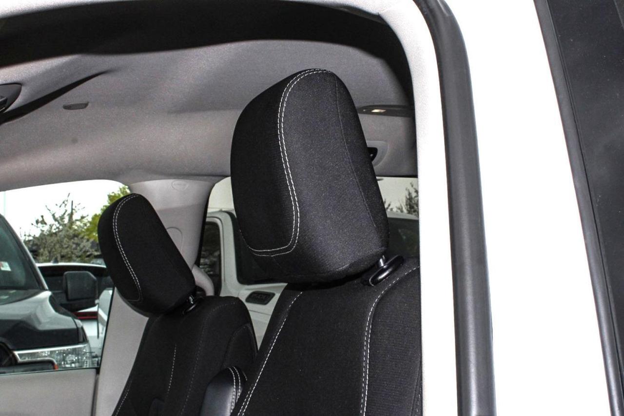 2024 Chrysler Grand Caravan SXT  SiriusXM AppleCarPlay HtdSeats BkpCam Photo