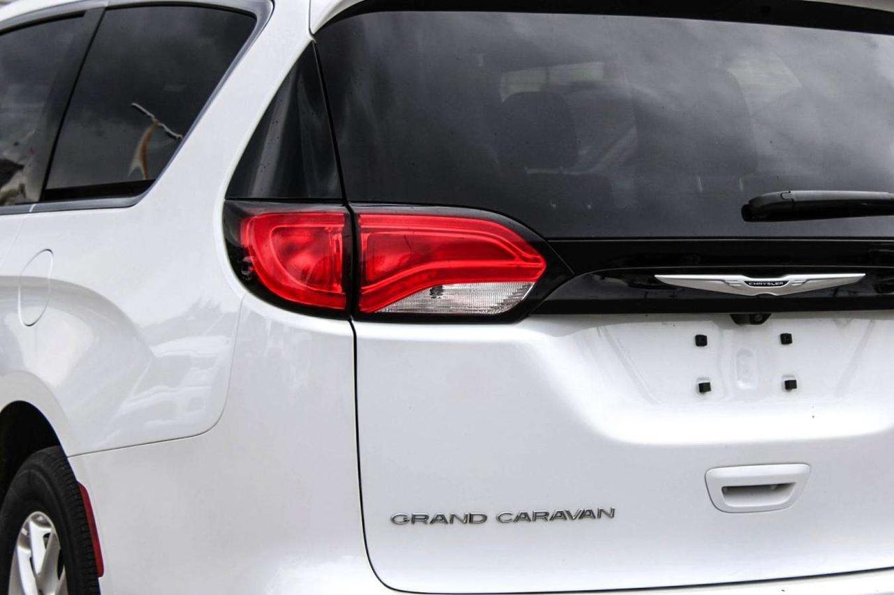 2024 Chrysler Grand Caravan SXT  SiriusXM AppleCarPlay HtdSeats BkpCam Photo