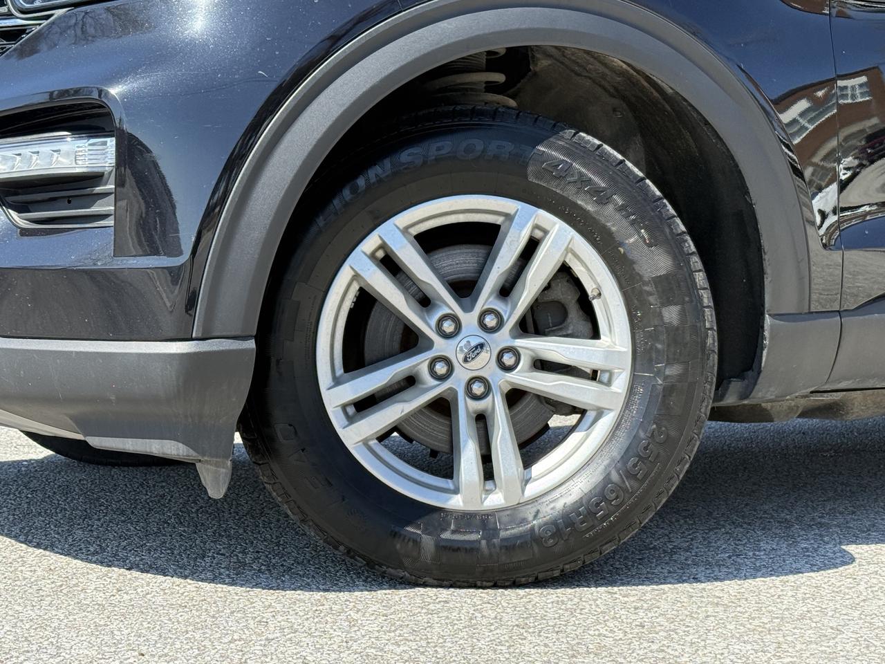 2020 Ford Explorer No Accidents l XLT l 7 Passanger l AWD l Pano Roof Photo