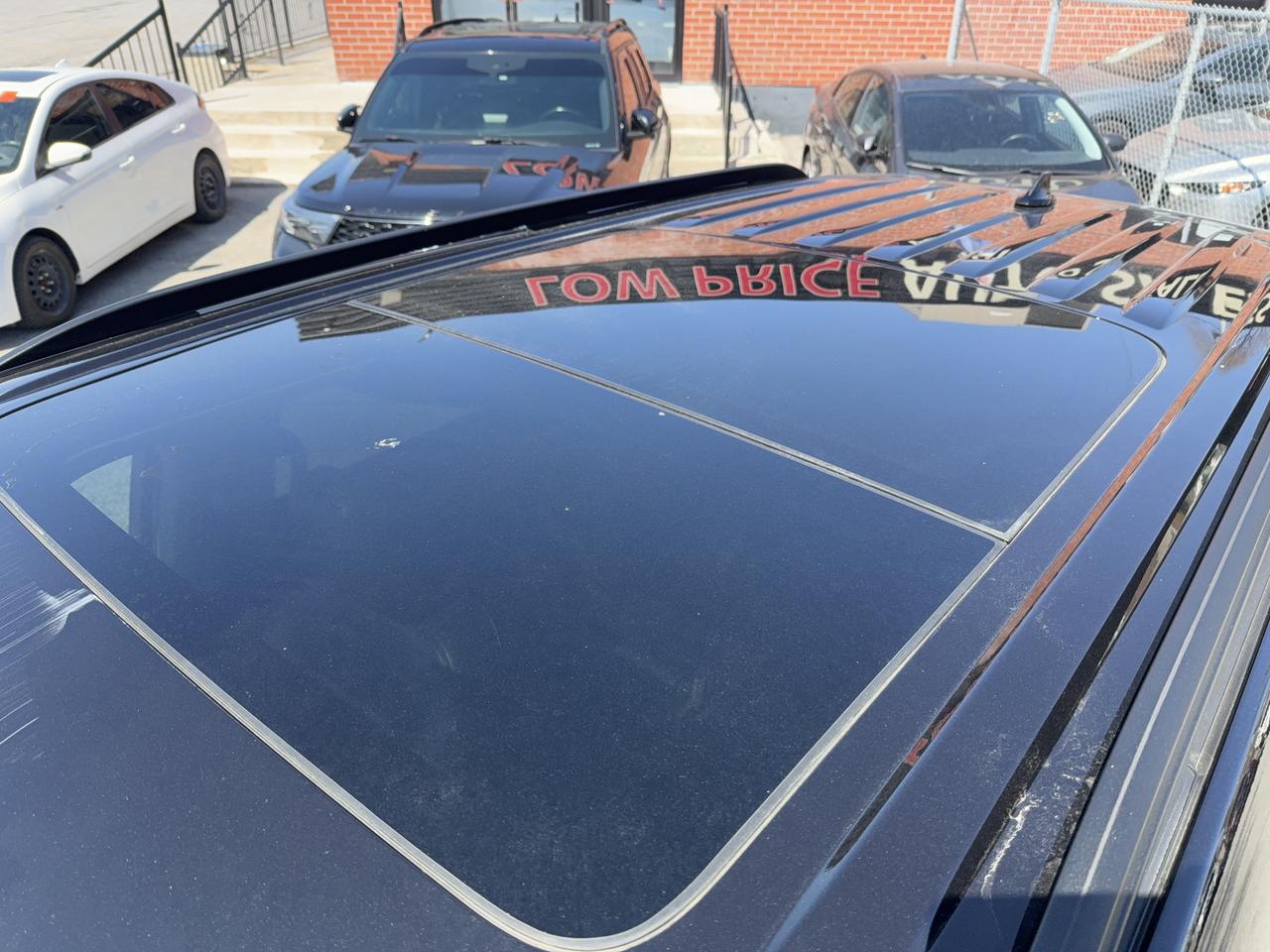 2020 Ford Explorer No Accidents l XLT l 7 Passanger l AWD l Pano Roof Photo