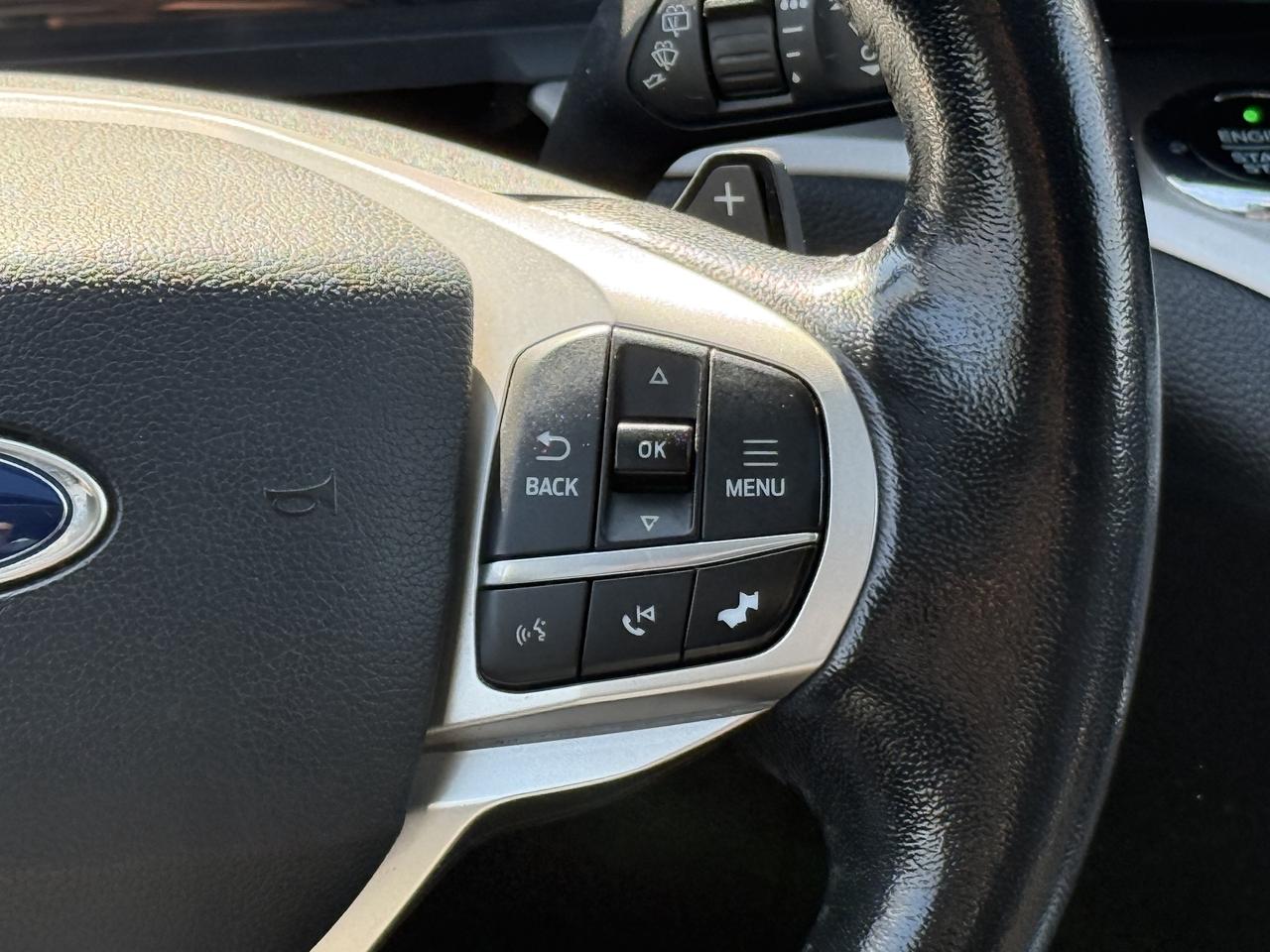 2020 Ford Explorer No Accidents l XLT l 7 Passanger l AWD l Pano Roof Photo