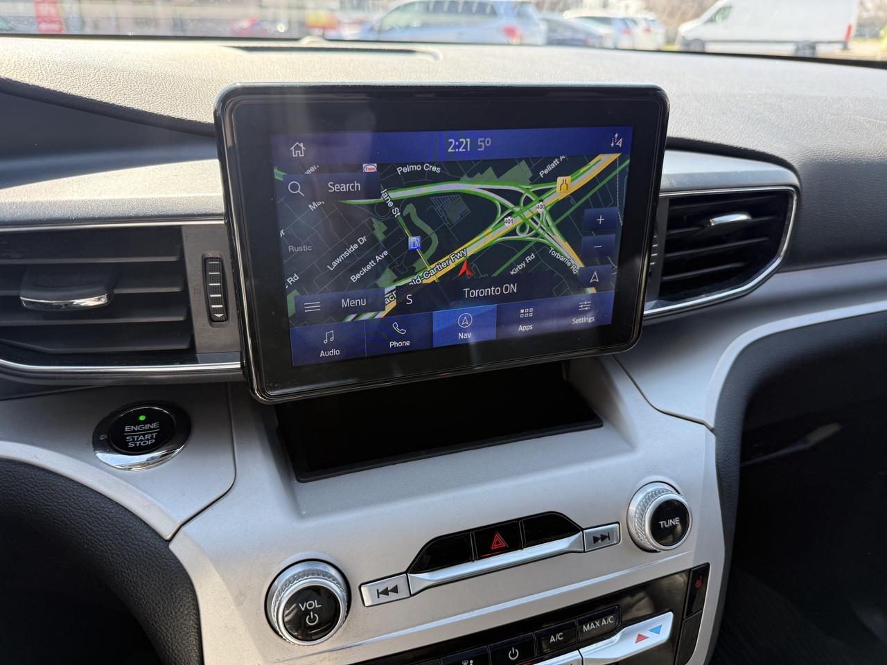 2020 Ford Explorer No Accidents l XLT l 7 Passanger l AWD l Pano Roof Photo