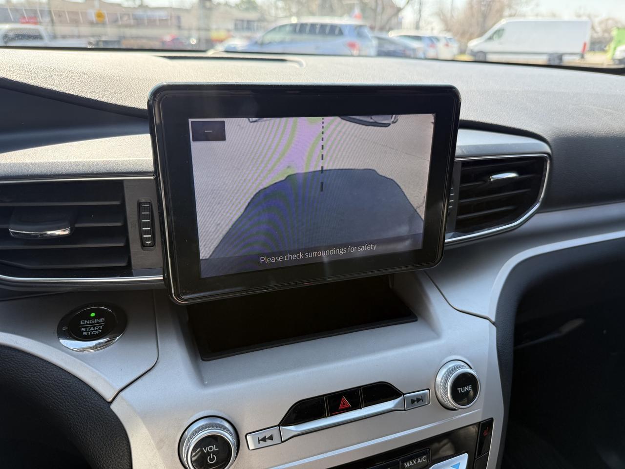 2020 Ford Explorer No Accidents l XLT l 7 Passanger l AWD l Pano Roof Photo