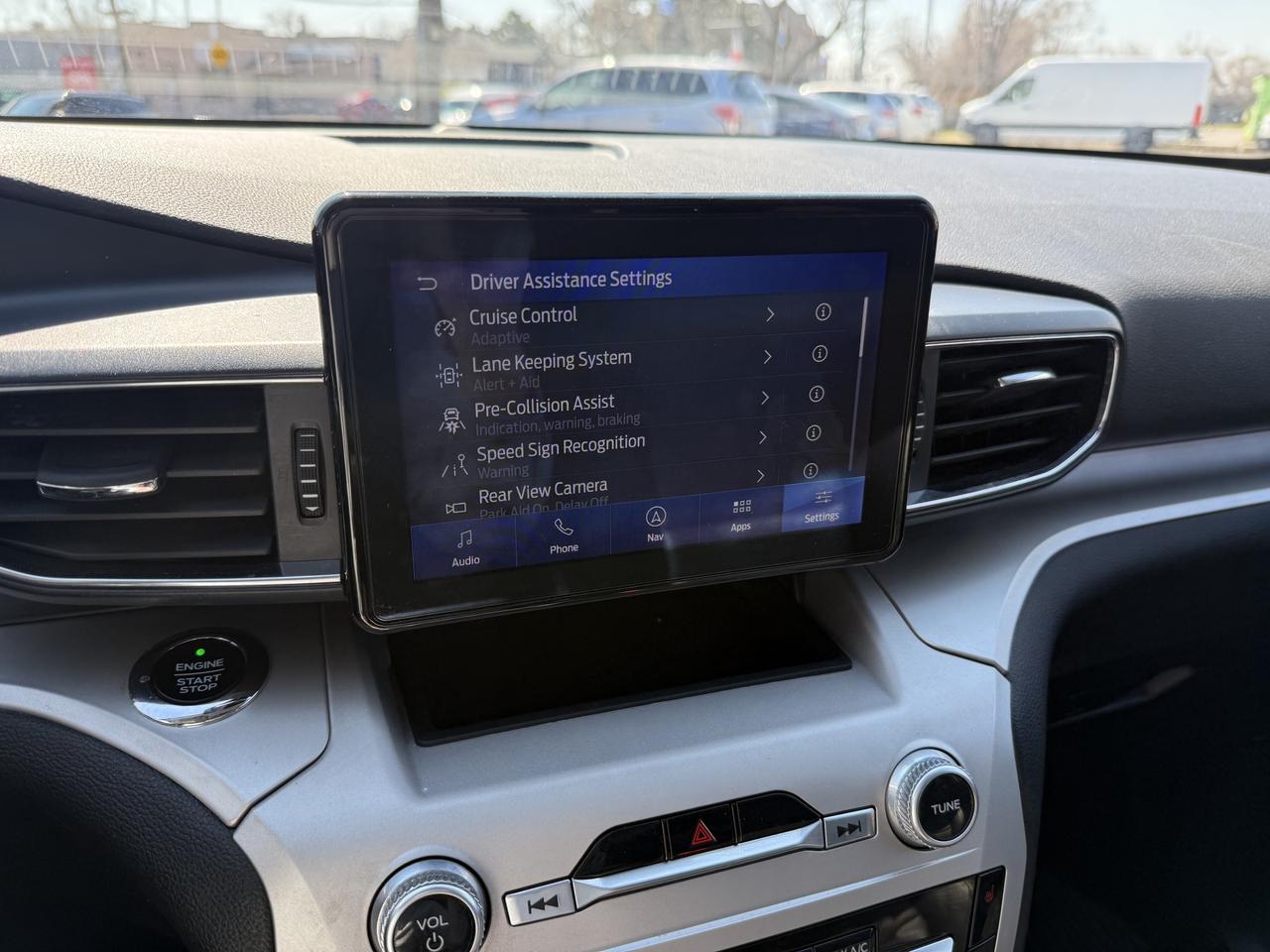 2020 Ford Explorer No Accidents l XLT l 7 Passanger l AWD l Pano Roof Photo