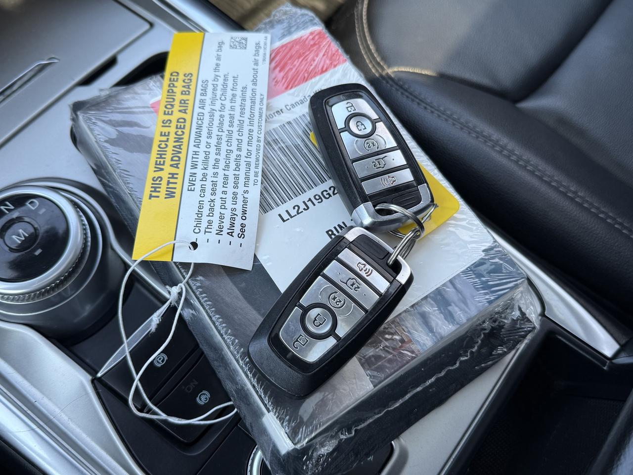 2020 Ford Explorer No Accidents l XLT l 7 Passanger l AWD l Pano Roof Photo