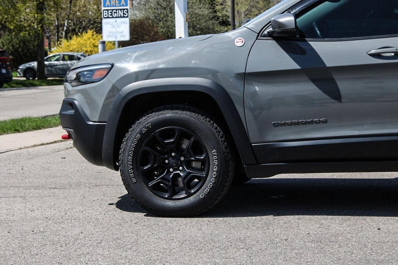 2019 Jeep Cherokee Trailhawk  Gps SiriusXM BkpCam HtdSeats DriveModes Photo