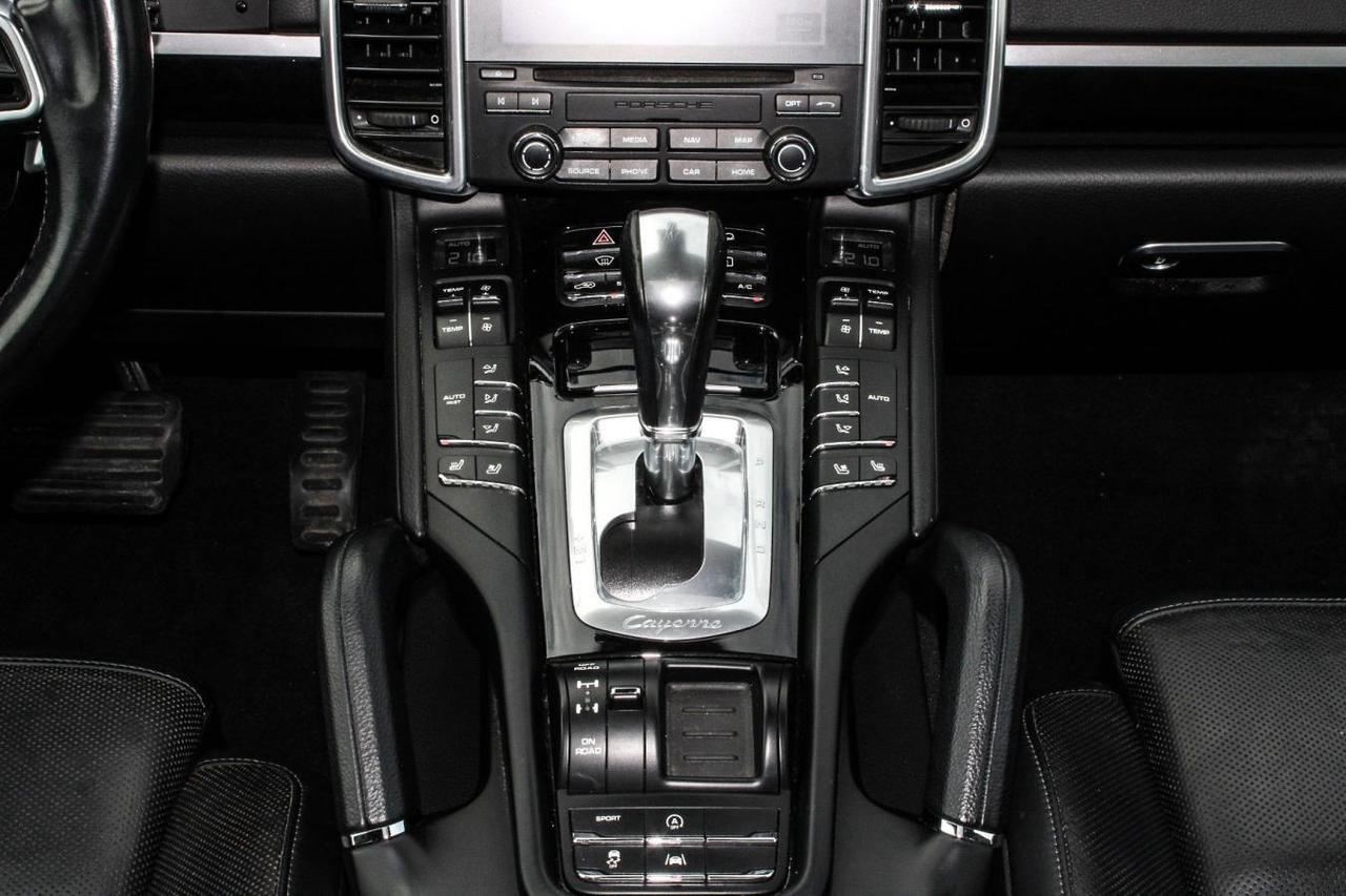2017 Porsche Cayenne LTD  Gps Moonroof BkpCam ParkingSensors HtdSeats Photo