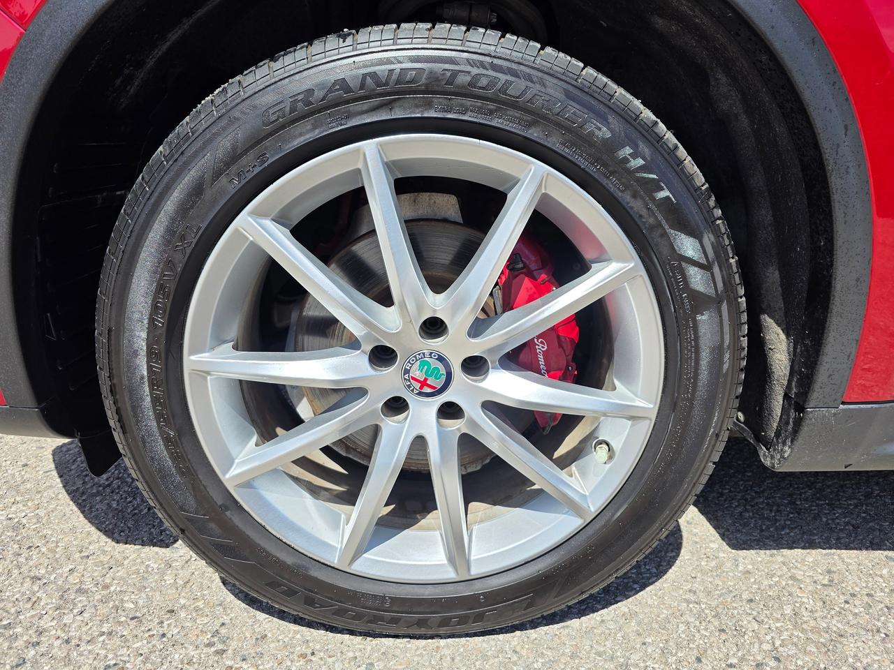 2018 Alfa Romeo Stelvio Ti Q4 AWD Photo