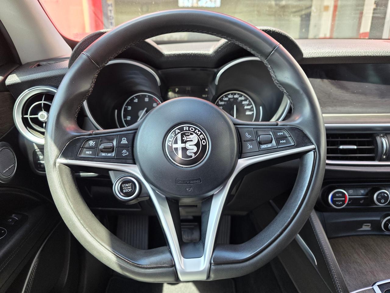 2018 Alfa Romeo Stelvio Ti Q4 AWD Photo