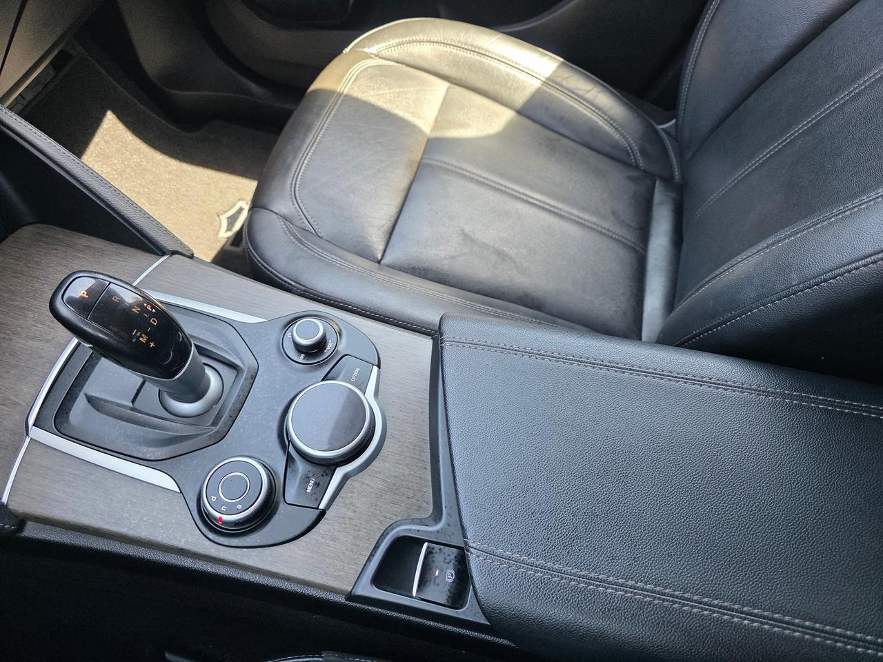 2018 Alfa Romeo Stelvio Ti Q4 AWD Photo