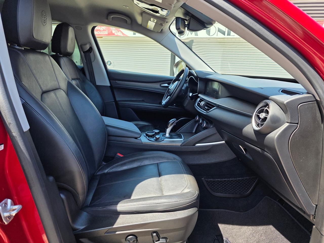 2018 Alfa Romeo Stelvio Ti Q4 AWD Photo