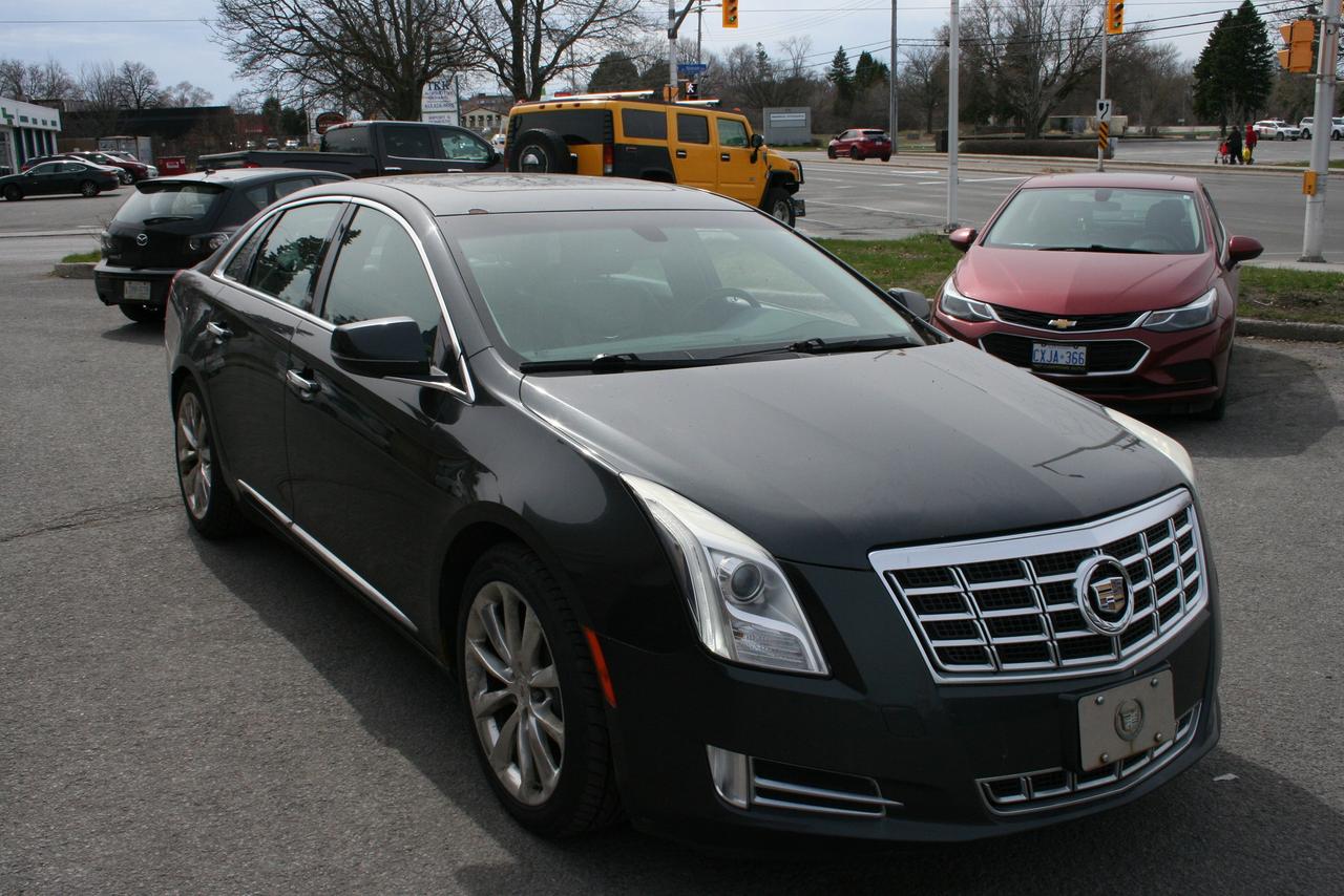 2013 Cadillac XTS Luxury Collection Photo