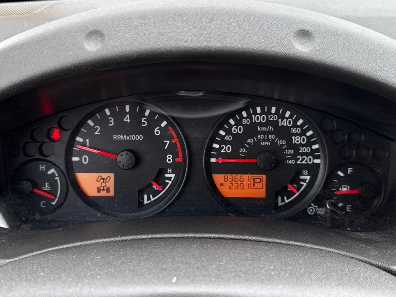 2016 Nissan Frontier SV    4WD   1 OWNER   NO ACCIDENTS Photo