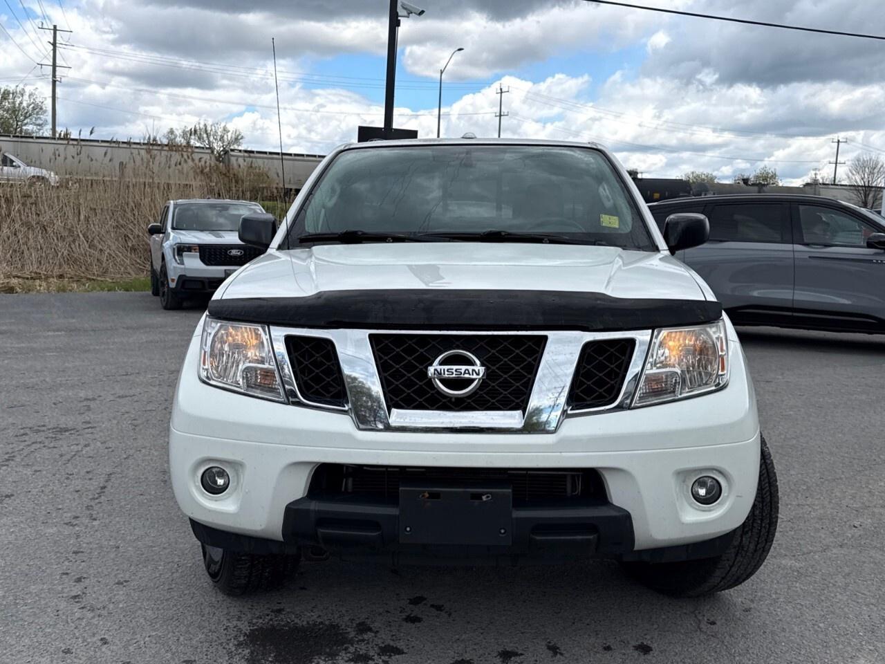 2016 Nissan Frontier SV    4WD   1 OWNER   NO ACCIDENTS Photo
