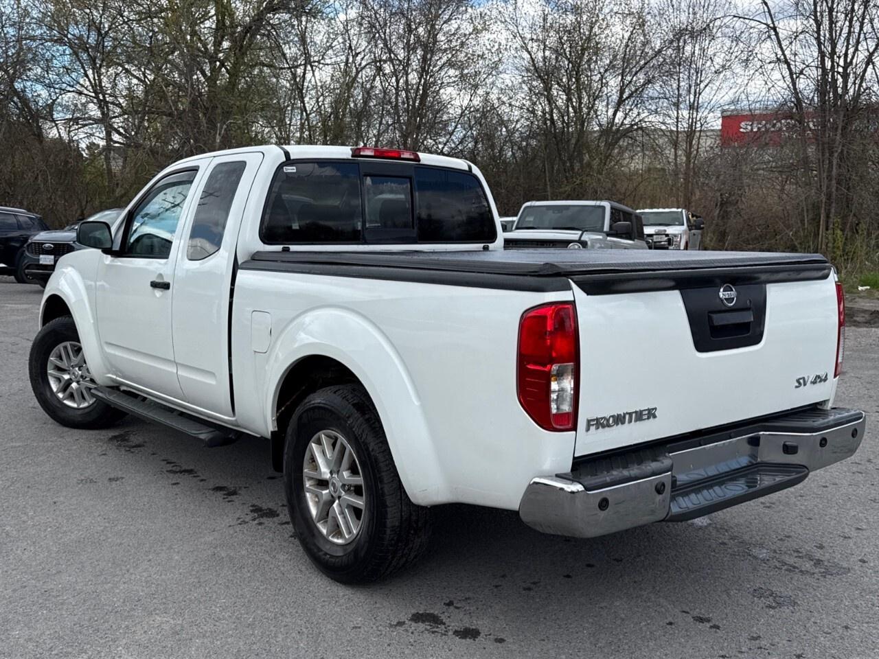 2016 Nissan Frontier SV    4WD   1 OWNER   NO ACCIDENTS Photo4