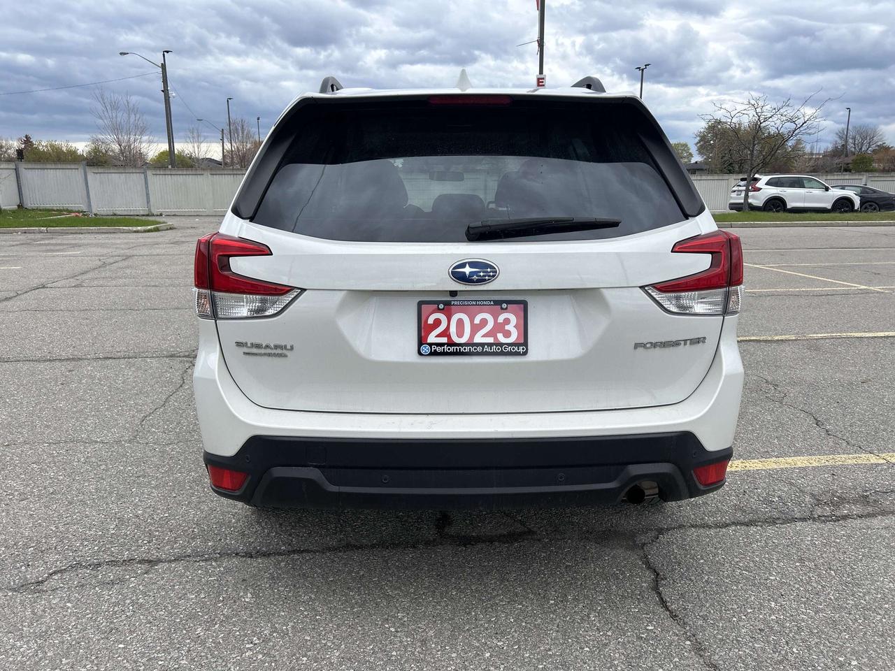 2023 Subaru Forester TOURING Photo