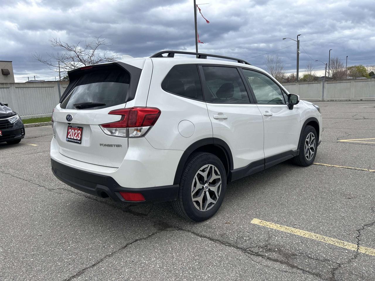 2023 Subaru Forester TOURING Photo