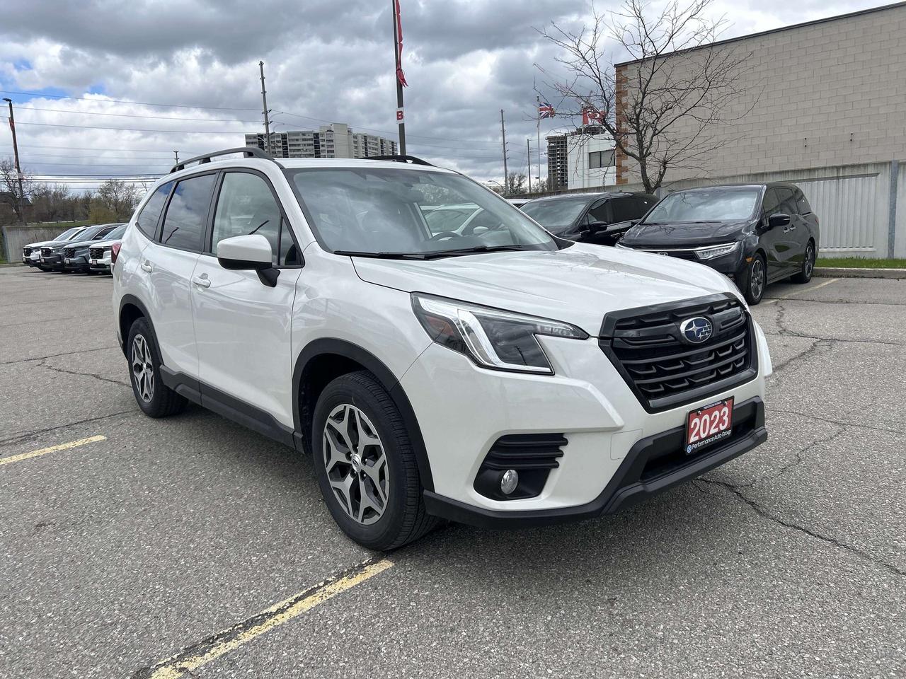 2023 Subaru Forester TOURING Photo