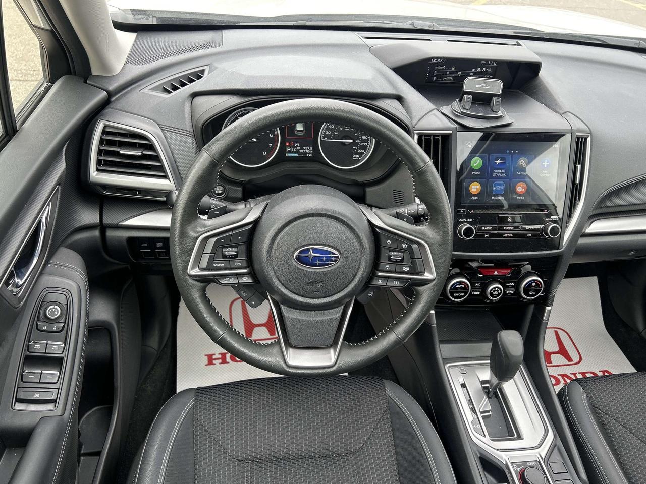 2023 Subaru Forester TOURING Photo