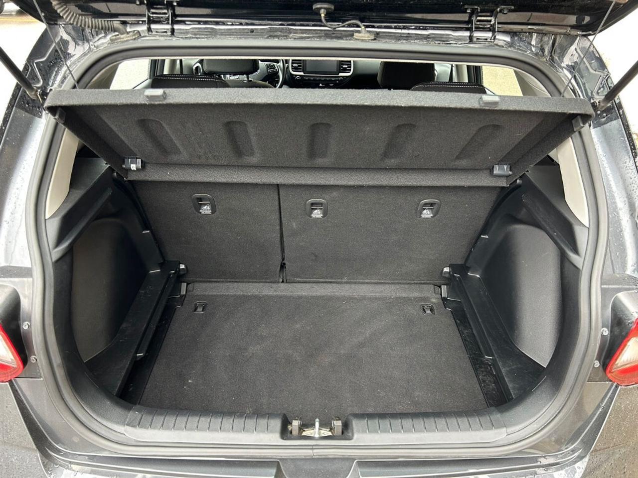 2023 Hyundai Venue Preferred/Lane Assist/Remote Start/Heated Seats/Cl Photo