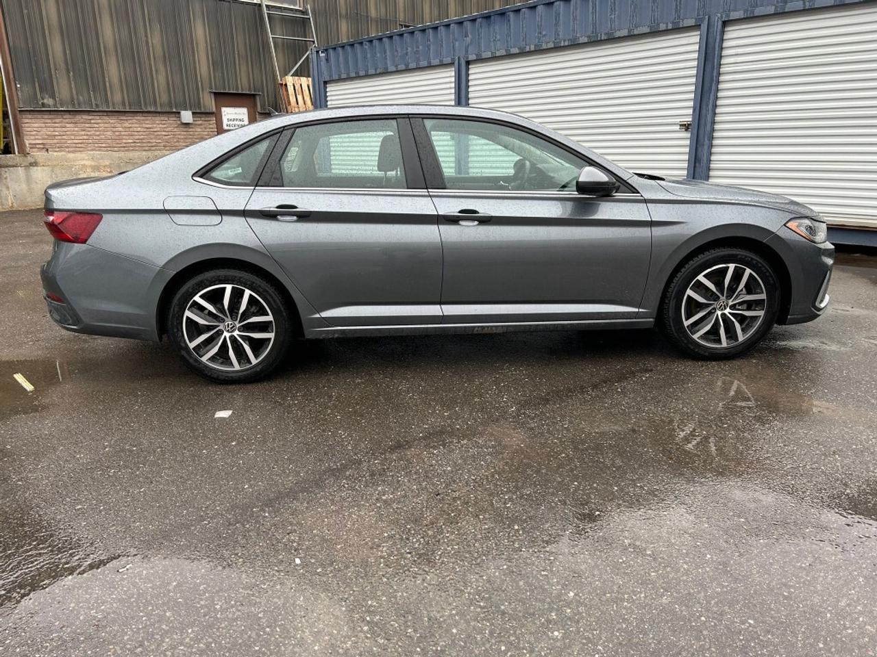 2025 Volkswagen Jetta Comfortline/ Leather/NAVI/Android CarPlay /Remote Photo