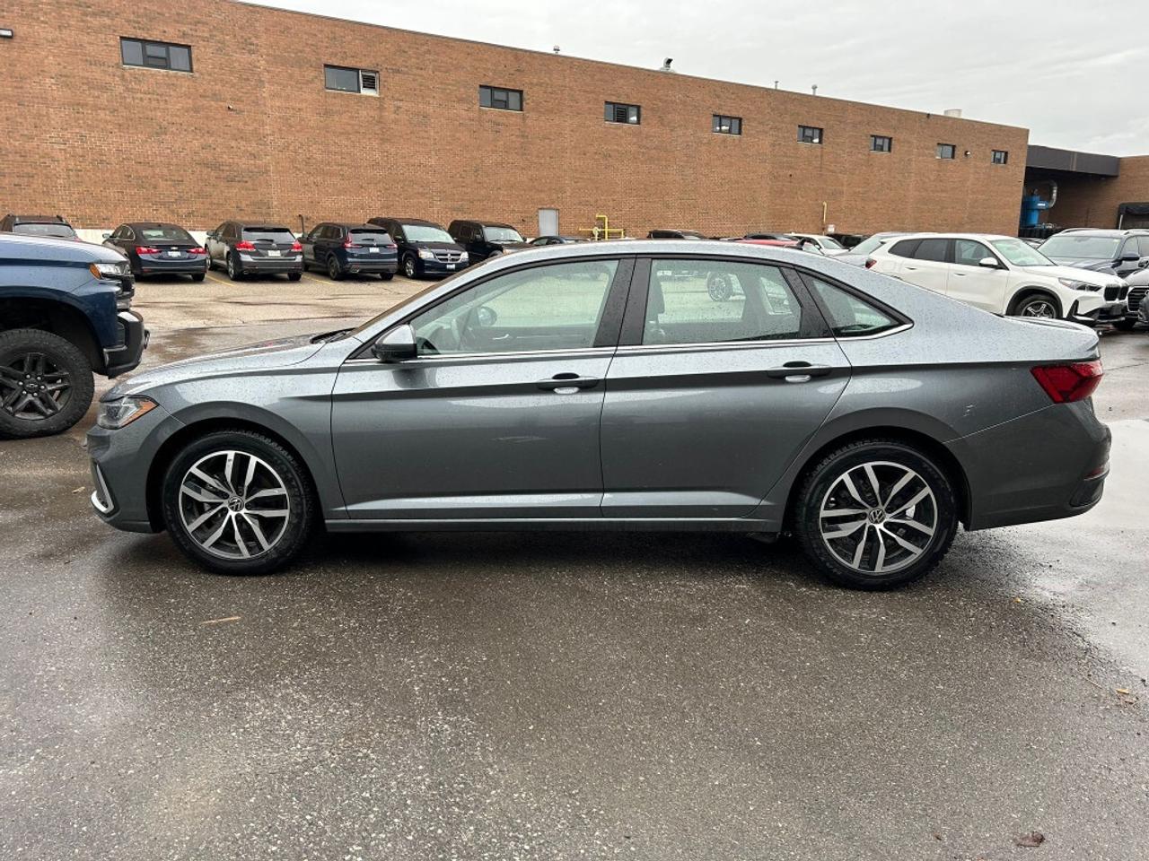 2025 Volkswagen Jetta Comfortline/ Leather/NAVI/Android CarPlay /Remote Photo
