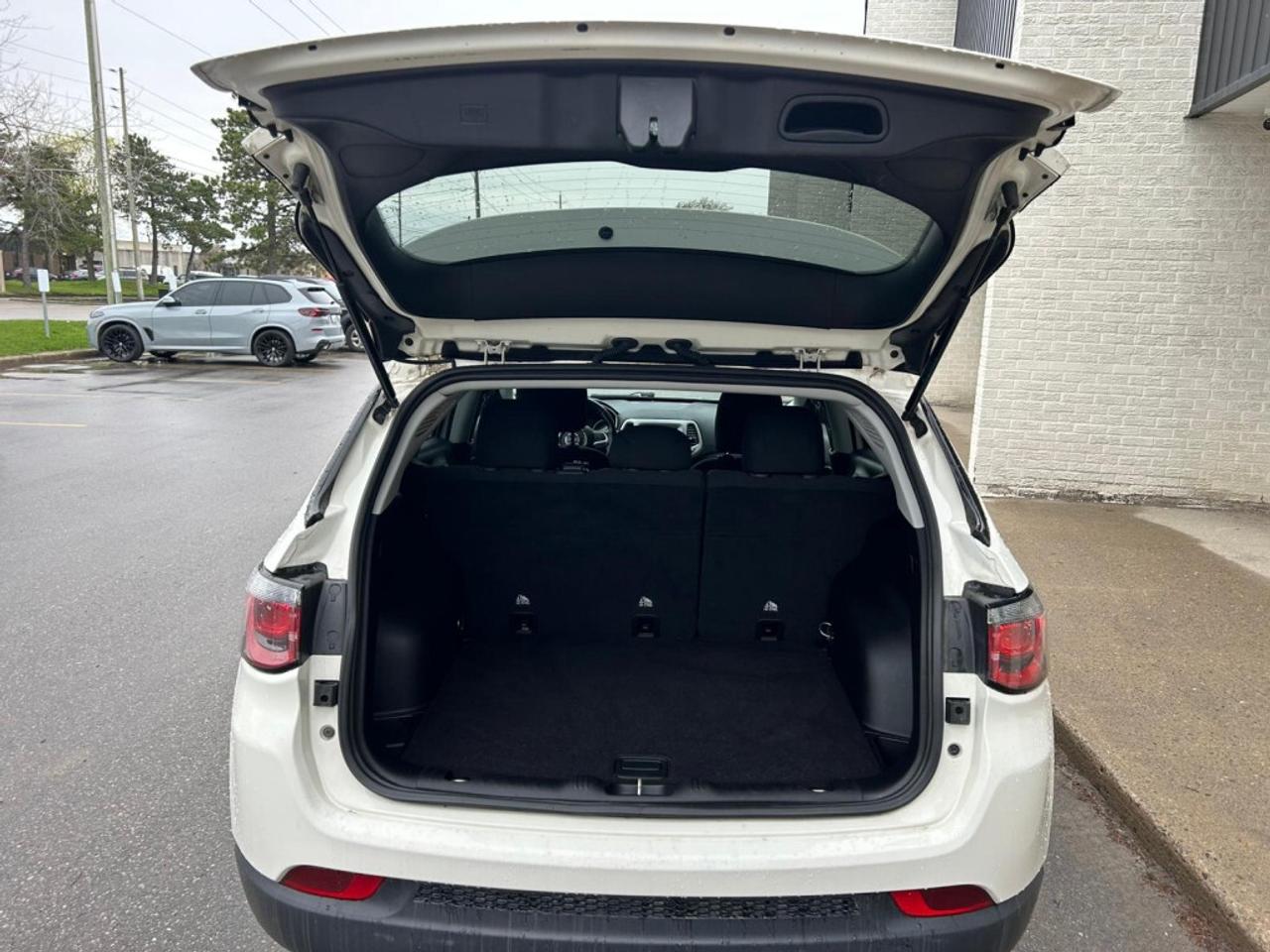 2021 Jeep Compass Sport 4dr 4x4/Clean Carfax/Low KM/Very Well mainta Photo