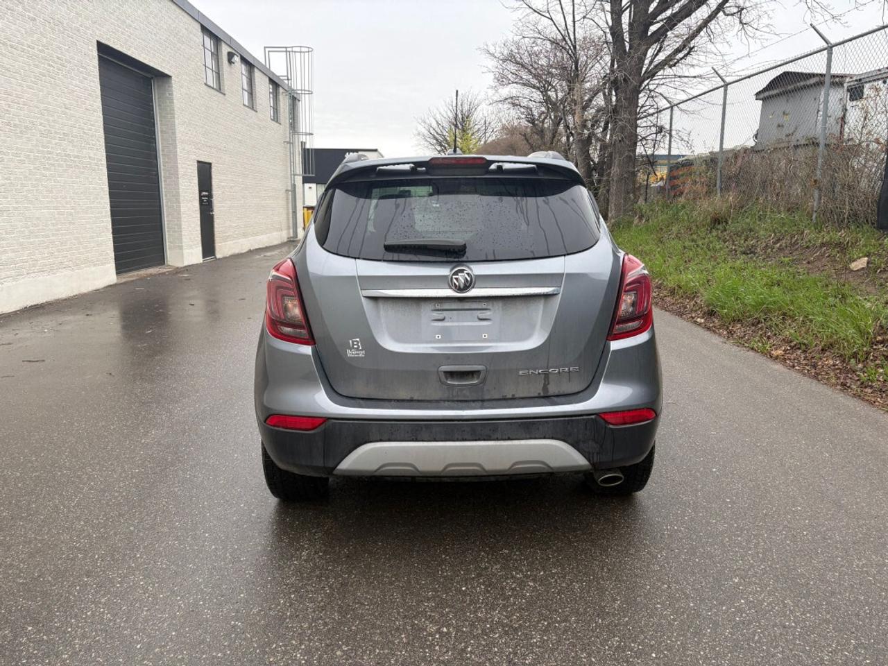 2019 Buick Encore Sport Touring/ Leather/ Android/Back Up Cam/ Bluet Photo2