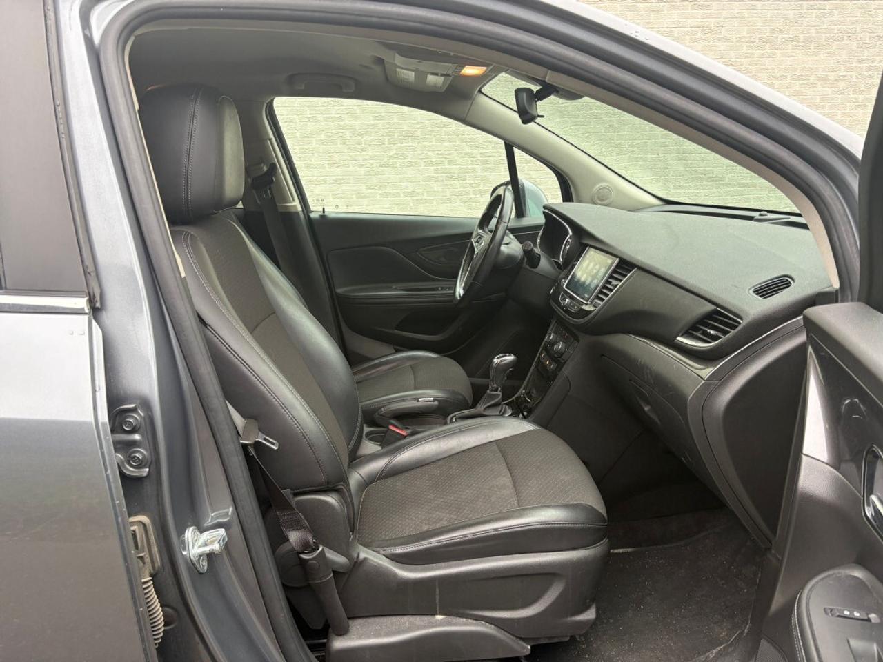 2019 Buick Encore Sport Touring/ Leather/ Android/Back Up Cam/ Bluet Photo