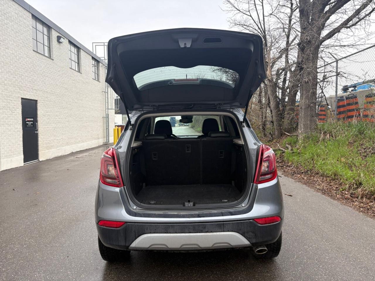 2019 Buick Encore Sport Touring/ Leather/ Android/Back Up Cam/ Bluet Photo