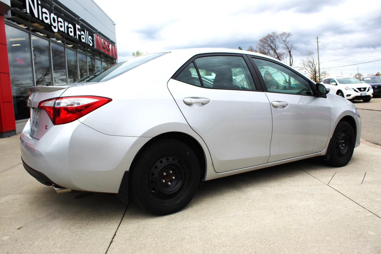 2015 Toyota Corolla  Photo