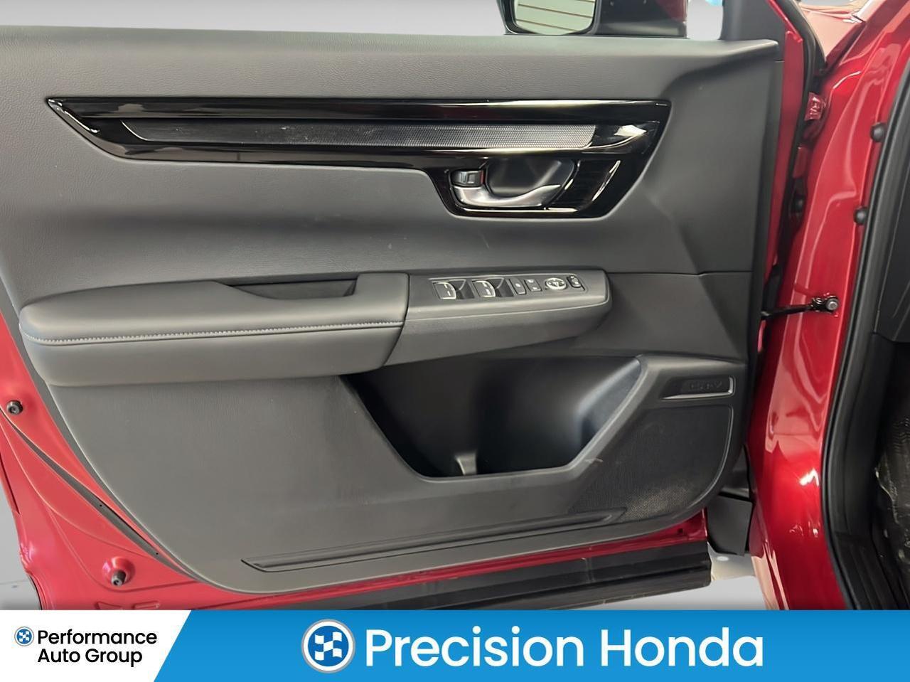 2025 Honda CR-V Sport Photo