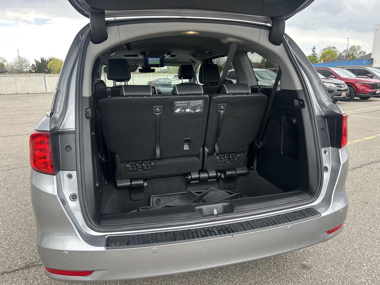 2022 Honda Odyssey Touring Photo