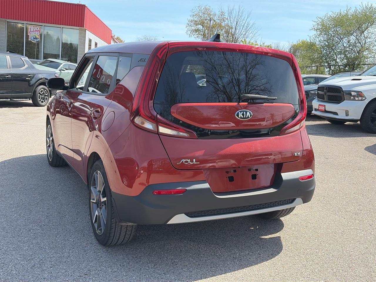 2020 Kia Soul EX PREMIUM, CLEAN CARFAX, SUNROOF, HEATED SEATS! Photo