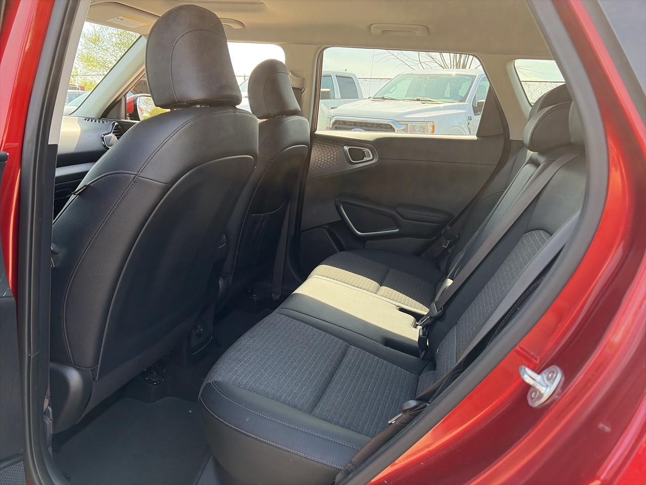 2020 Kia Soul EX PREMIUM, CLEAN CARFAX, SUNROOF, HEATED SEATS! Photo