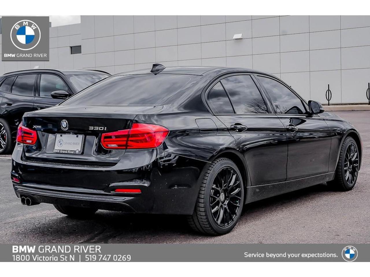 2018 BMW 330 i xDrive 4dr All-Wheel Drive Sedan Photo3