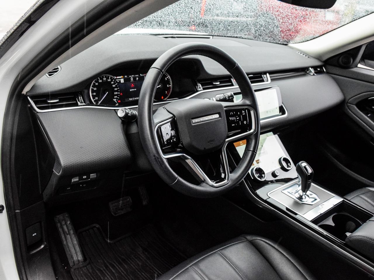 2023 Land Rover Range Rover Evoque ONLY 35,000 KM's ! Photo