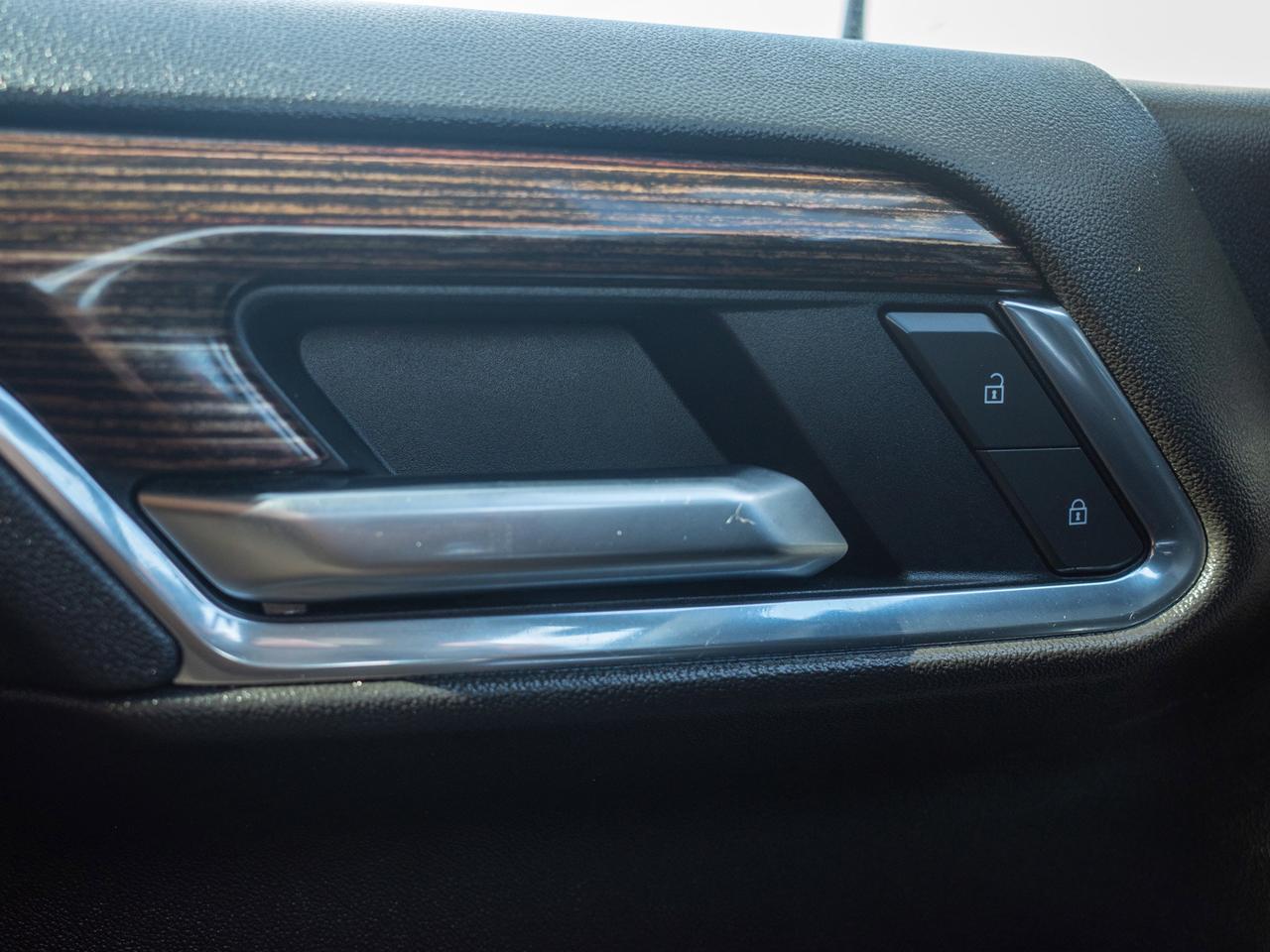 2025 GMC Sierra 1500 Elevation - 305 HP   Cloth Seats Photo