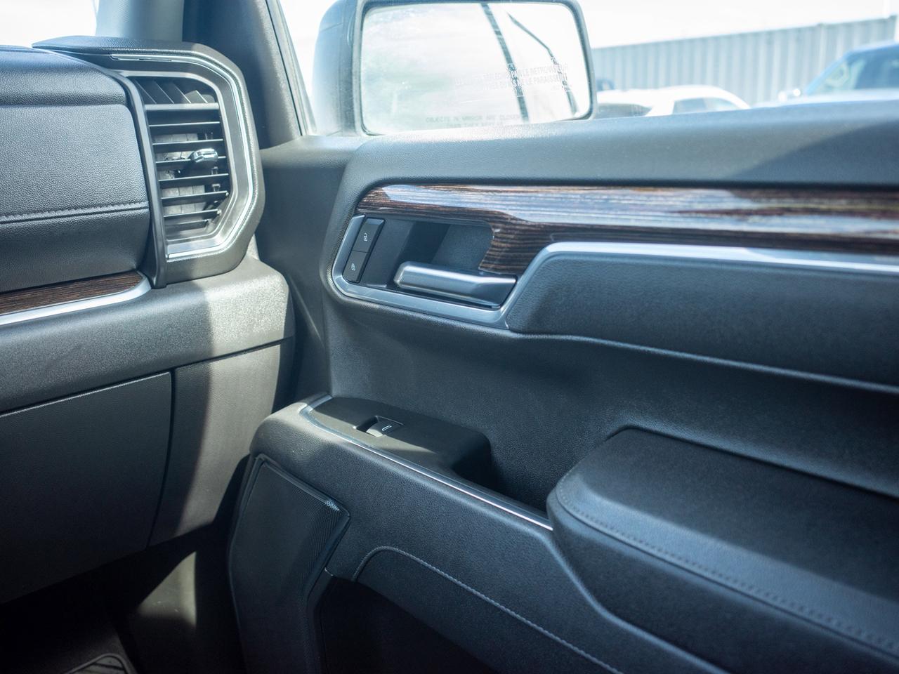 2025 GMC Sierra 1500 Elevation - 305 HP   Cloth Seats Photo